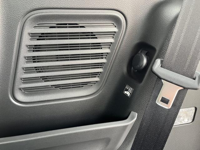 スペーシアギア ハイブリッドＸＺ　デュアルカメラブレーキサポート　マイルドハイブリッド　電動両側スライドドア　ナビ　バックカメラ　ＣＶＴ　オートエアコン　リモコンキー　キーレススタート　オートライト　オーディオスイッチ　ＡＣＣ　ＬＥＤ（19枚目）