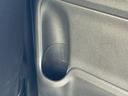 ドアトリムにはペットボトルホルダーついてます。