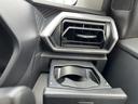 運転席のドリンクホルダーです。