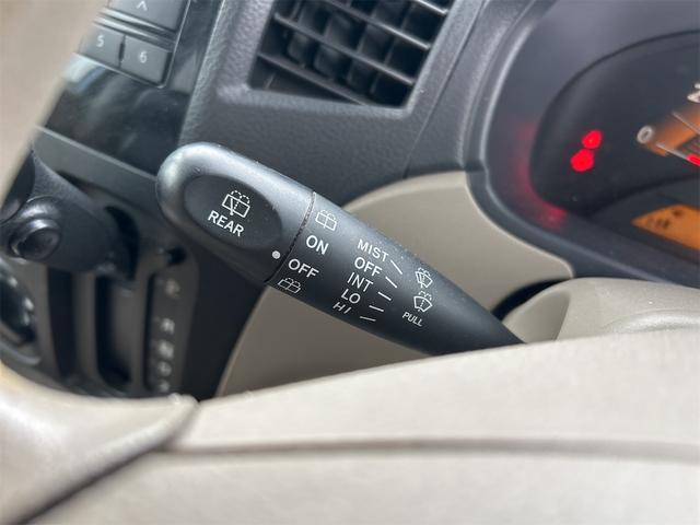 パレット Ｇリミテッド　両側スライドドア　スマートキー　電動格納ミラー　ベンチシート　ＡＴ　盗難防止システム　ＡＢＳ　ＣＤ　アルミホイール　衝突安全ボディ　エアコン　パワーステアリング　パワーウィンドウ（9枚目）