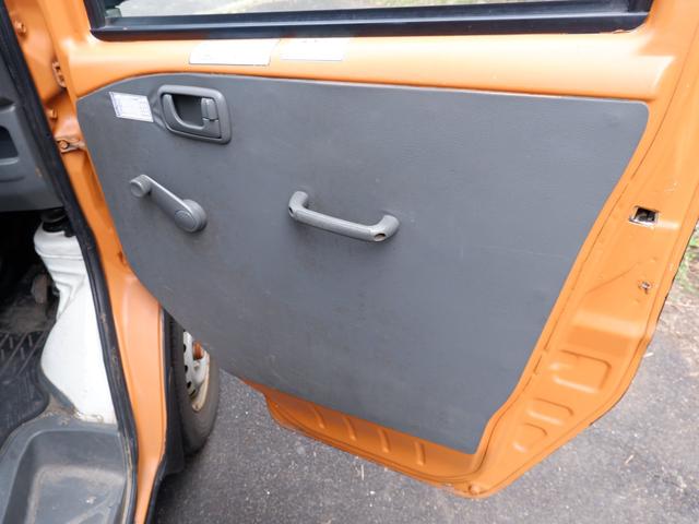 ミニキャブトラック 　車検令和９年８月　キッチンカー　移動販売車　フードトラック　販売窓　照明　換気扇　コンセント　オートマ　エアコン（23枚目）