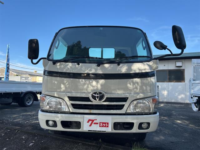 トヨエース 　フルジャストロー　トラック　ＭＴ　後輪ダブル　エアコン　パワーステアリング　パワーウィンドウ　運転席エアバッグ（3枚目）