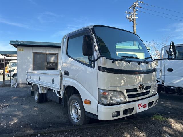 トヨエース 　フルジャストロー　トラック　ＭＴ　後輪ダブル　エアコン　パワーステアリング　パワーウィンドウ　運転席エアバッグ（4枚目）
