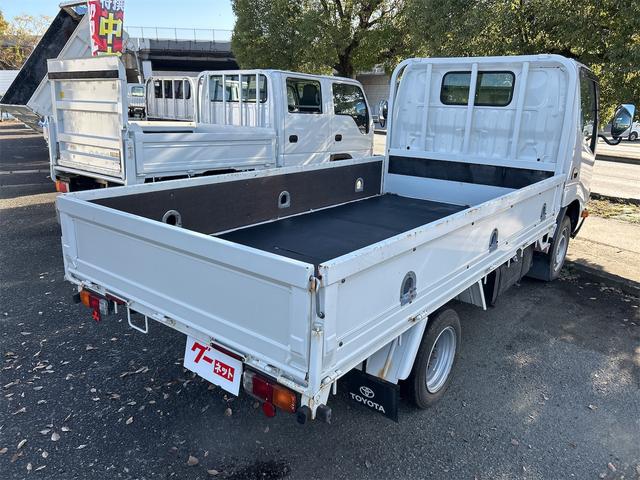 トヨエース 　フルジャストロー　トラック　ＭＴ　後輪ダブル　エアコン　パワーステアリング　パワーウィンドウ　運転席エアバッグ（6枚目）
