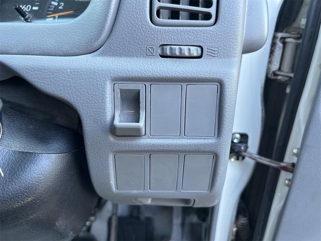 トヨエース 　フルジャストロー　トラック　ＭＴ　後輪ダブル　エアコン　パワーステアリング　パワーウィンドウ　運転席エアバッグ（42枚目）