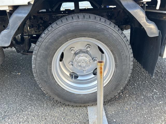 エルフトラック Ｗキャブ　パワーゲート付き　ＭＴ　後輪ダブル　ＥＴＣ　エアコン　パワーウィンドウ　運転席エアバッグ（20枚目）