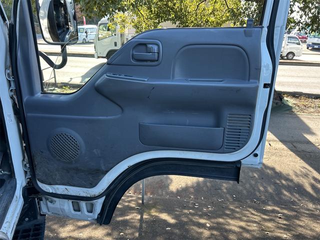 エルフトラック Ｗキャブ　パワーゲート付き　ＭＴ　後輪ダブル　ＥＴＣ　エアコン　パワーウィンドウ　運転席エアバッグ（43枚目）