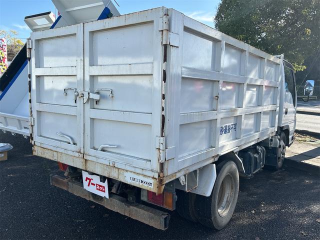 エルフトラック 　深ダンプ　ＭＴ　後輪ダブル　キーレスエントリー　ＥＳＣ（7枚目）