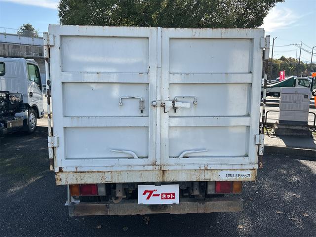エルフトラック 　深ダンプ　ＭＴ　後輪ダブル　キーレスエントリー　ＥＳＣ（8枚目）