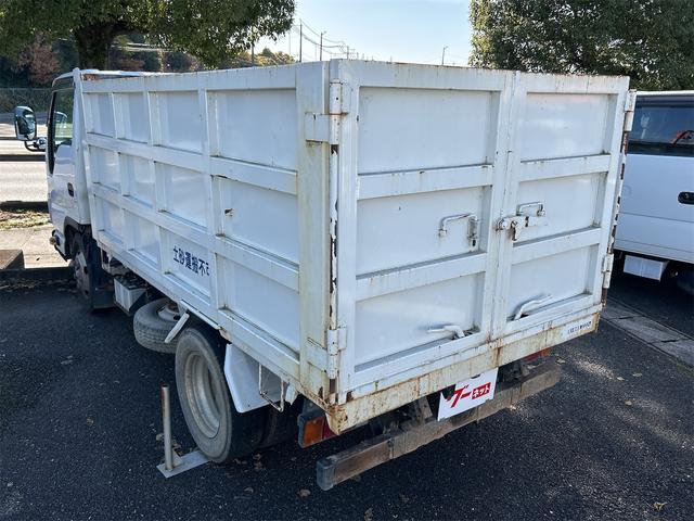 エルフトラック 　深ダンプ　ＭＴ　後輪ダブル　キーレスエントリー　ＥＳＣ（9枚目）