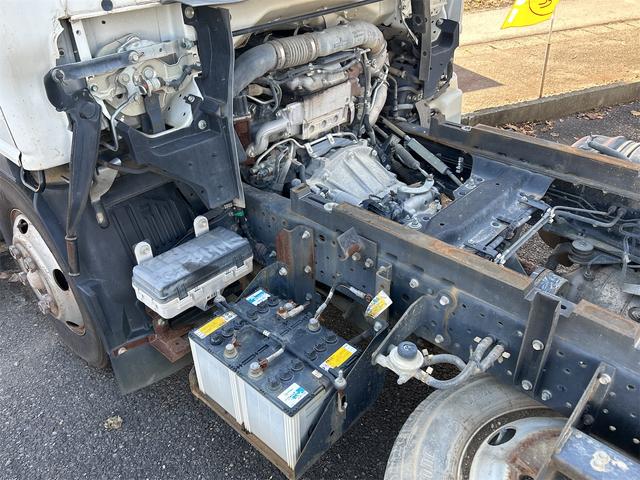 エルフトラック 　深ダンプ　ＭＴ　後輪ダブル　キーレスエントリー　ＥＳＣ（23枚目）