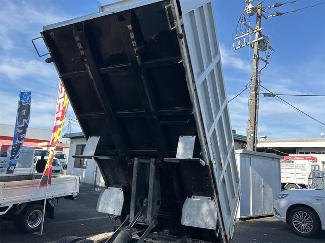 エルフトラック 　深ダンプ　ＭＴ　後輪ダブル　キーレスエントリー　ＥＳＣ（25枚目）