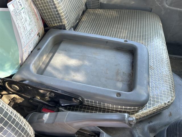 エルフトラック 　深ダンプ　ＭＴ　後輪ダブル　キーレスエントリー　ＥＳＣ（34枚目）