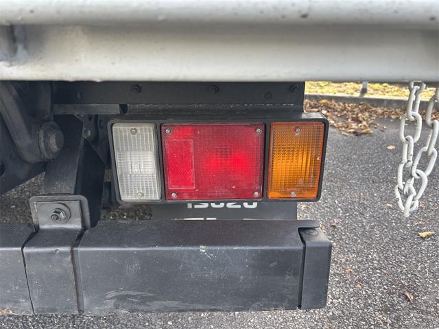 エルフトラック 　ＭＴ　後輪ダブル　レーンアシスト　ドライブレコーダー　ＥＴＣ　ナビ　ＴＶ　電動格納ミラー　エアコン　パワーウィンドウ（12枚目）