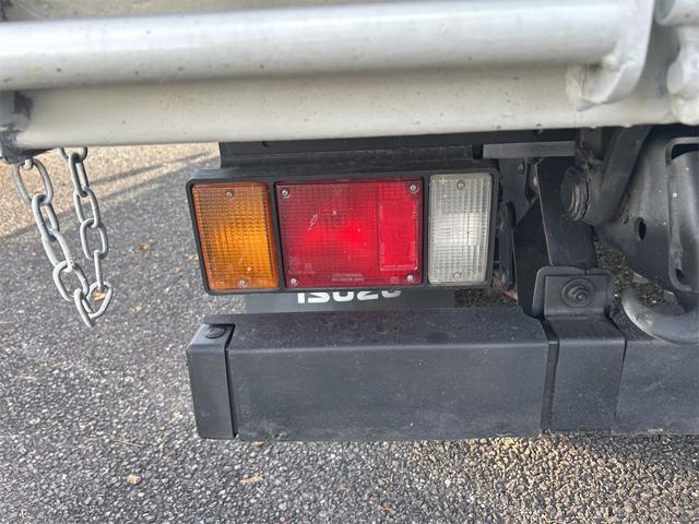 エルフトラック 　ＭＴ　後輪ダブル　レーンアシスト　ドライブレコーダー　ＥＴＣ　ナビ　ＴＶ　電動格納ミラー　エアコン　パワーウィンドウ（13枚目）