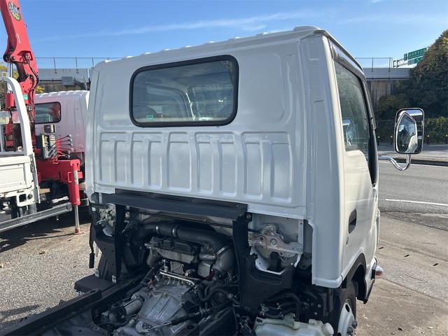 エルフトラック 　ＭＴ　後輪ダブル　レーンアシスト　ドライブレコーダー　ＥＴＣ　ナビ　ＴＶ　電動格納ミラー　エアコン　パワーウィンドウ（18枚目）