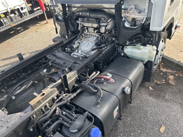 エルフトラック 　ＭＴ　後輪ダブル　レーンアシスト　ドライブレコーダー　ＥＴＣ　ナビ　ＴＶ　電動格納ミラー　エアコン　パワーウィンドウ（19枚目）