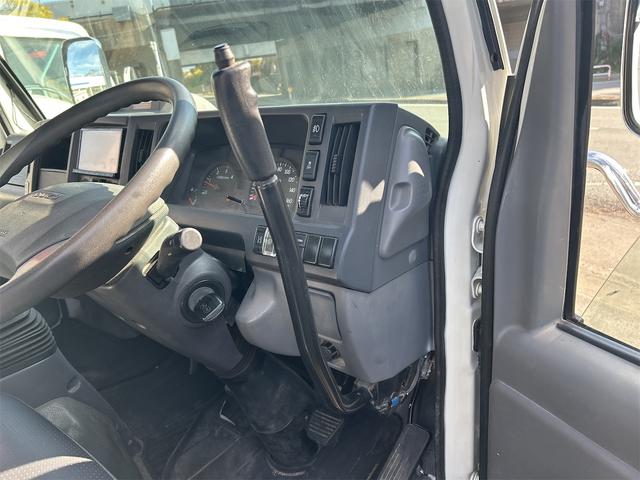 エルフトラック 　ＭＴ　後輪ダブル　レーンアシスト　ドライブレコーダー　ＥＴＣ　ナビ　ＴＶ　電動格納ミラー　エアコン　パワーウィンドウ（48枚目）