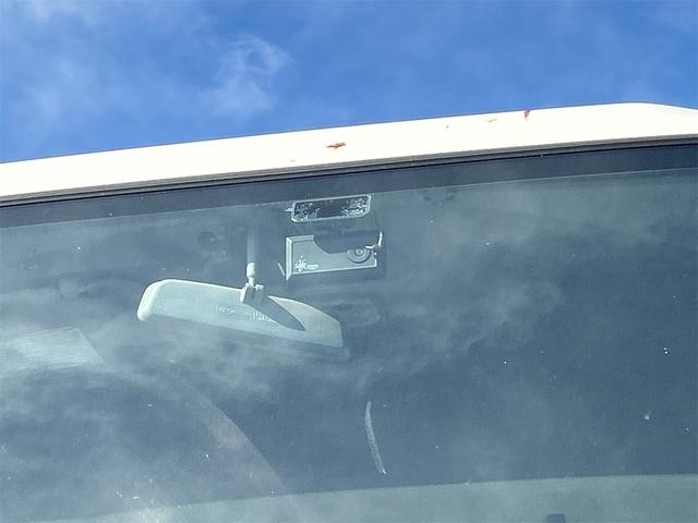 エルフトラック 　ＭＴ　後輪ダブル　ドライブレコーダー　ナビ　ＴＶ　アイドリングストップ　電動格納ミラー　ＥＳＣ　エアコン　パワーステアリング（6枚目）