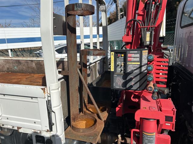 エルフトラック 　ＭＴ　後輪ダブル　ドライブレコーダー　ナビ　ＴＶ　アイドリングストップ　電動格納ミラー　ＥＳＣ　エアコン　パワーステアリング（27枚目）