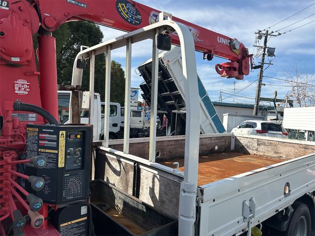 エルフトラック 　ＭＴ　後輪ダブル　ドライブレコーダー　ナビ　ＴＶ　アイドリングストップ　電動格納ミラー　ＥＳＣ　エアコン　パワーステアリング（33枚目）