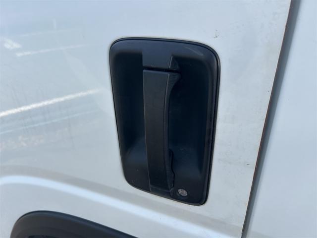 エルフトラック 　ＭＴ　後輪ダブル　ドライブレコーダー　ナビ　ＴＶ　アイドリングストップ　電動格納ミラー　ＥＳＣ　エアコン　パワーステアリング（35枚目）