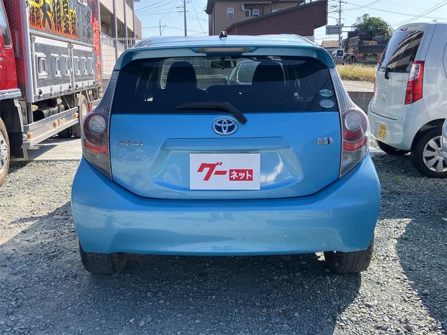 アクア Ｓ　ＥＴＣ　ナビ　アルミホイール　オートライト　スマートキー　電動格納ミラー　ＣＶＴ　衝突安全ボディ　ＡＢＳ　ＥＳＣ　Ｂｌｕｅｔｏｏｔｈ　エアコン　パワーステアリング　パワーウィンドウ　ＢＴ交換済（15枚目）