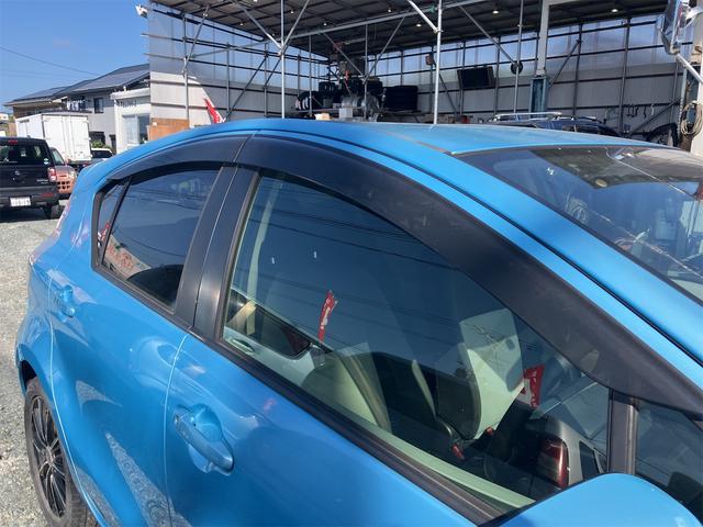 アクア Ｓ　ＥＴＣ　ナビ　アルミホイール　オートライト　スマートキー　電動格納ミラー　ＣＶＴ　衝突安全ボディ　ＡＢＳ　ＥＳＣ　Ｂｌｕｅｔｏｏｔｈ　エアコン　パワーステアリング　パワーウィンドウ　ＢＴ交換済（28枚目）