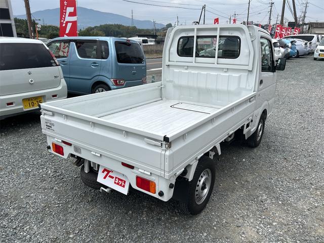 ＮＴ１００クリッパートラック 　ＭＴ　エアコン　運転席エアバッグ　助手席エアバッグ　あおりプロテクター　ゴムマット　サイドバイザー　荷台マット（6枚目）