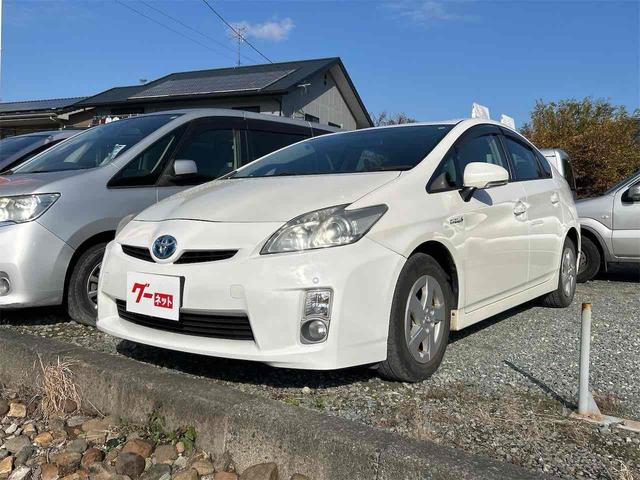 プリウス Ｓ　ＥＴＣ　クリアランスソナー　バックカメラ　ナビ　ＴＶ　アルミホイール　ＣＶＴ　スマートキー　アイドリングストップ　電動格納ミラー　盗難防止システム　ＣＤ　ミュージックプレイヤー接続可（12枚目）