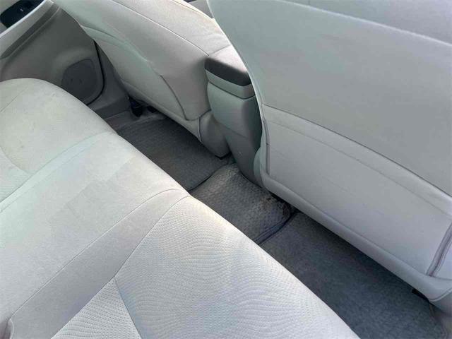 プリウス Ｓ　ＥＴＣ　クリアランスソナー　バックカメラ　ナビ　ＴＶ　アルミホイール　ＣＶＴ　スマートキー　アイドリングストップ　電動格納ミラー　盗難防止システム　ＣＤ　ミュージックプレイヤー接続可（50枚目）