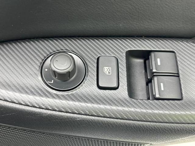 ロードスター Ｓレザーパッケージ　ＢＯＳＥ／保証書／純正　ＳＤナビ／シートヒーター／車線逸脱防止支援システム／シート　フルレザー／ヘッドランプ　ＬＥＤ／ＥＴＣ／ＥＢＤ付ＡＢＳ／横滑り防止装置／フルセグＴＶ／ＤＶＤ　革シート　ＤＶＤ再生（17枚目）