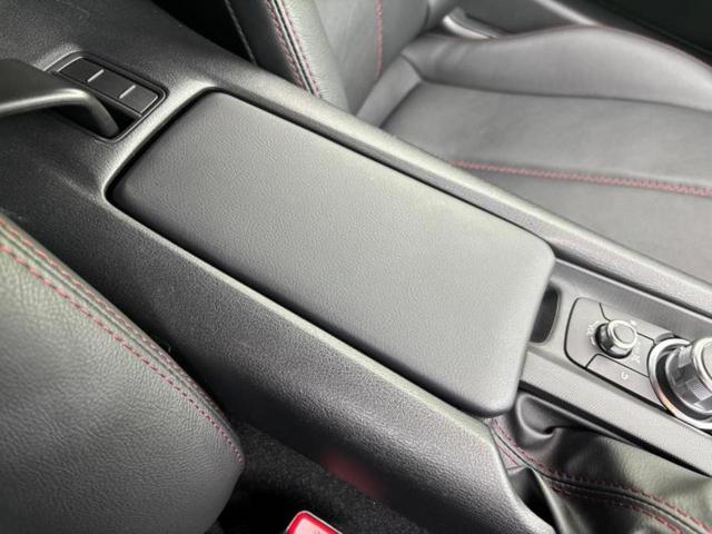 ロードスター Ｓレザーパッケージ　ＢＯＳＥ／保証書／純正　ＳＤナビ／シートヒーター／車線逸脱防止支援システム／シート　フルレザー／ヘッドランプ　ＬＥＤ／ＥＴＣ／ＥＢＤ付ＡＢＳ／横滑り防止装置／フルセグＴＶ／ＤＶＤ　革シート　ＤＶＤ再生（26枚目）