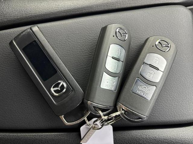 ロードスター Ｓレザーパッケージ　ＢＯＳＥ／保証書／純正　ＳＤナビ／シートヒーター／車線逸脱防止支援システム／シート　フルレザー／ヘッドランプ　ＬＥＤ／ＥＴＣ／ＥＢＤ付ＡＢＳ／横滑り防止装置／フルセグＴＶ／ＤＶＤ　革シート　ＤＶＤ再生（28枚目）