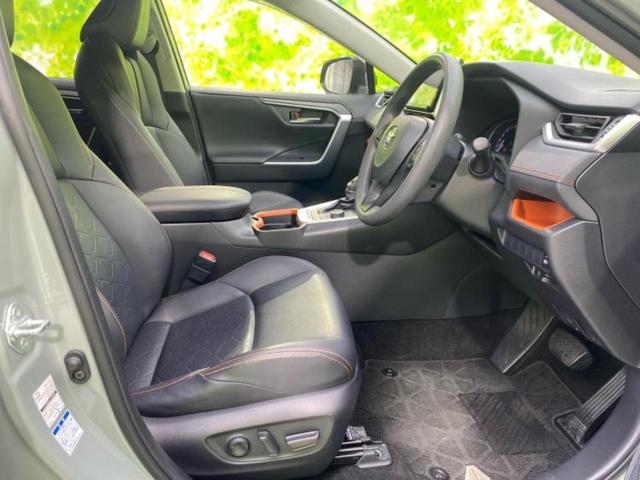 ＲＡＶ４ ４ＷＤアドベンチャー　新品タイヤ／保証書／純正　９インチ　ＳＤナビ／衝突安全装置／車線逸脱防止支援システム／シート　合皮／ヘッドランプ　ＬＥＤ／Ｂｌｕｅｔｏｏｔｈ接続／ＥＴＣ／ＥＢＤ付ＡＢＳ／横滑り防止装置　バックカメラ（4枚目）