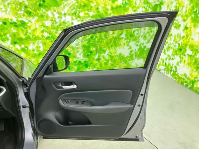 フィット ｅＨＥＶベーシック　衝突安全装置／車線逸脱防止支援システム／ヘッドランプ　ＬＥＤ／ＥＴＣ／ＥＢＤ付ＡＢＳ／横滑り防止装置／アイドリングストップ／クルーズコントロール／禁煙車／エアバッグ　運転席／エアバッグ　助手席（4枚目）