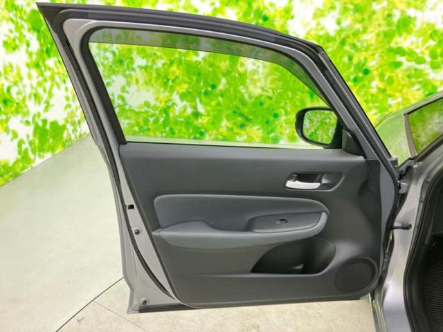 フィット ｅＨＥＶベーシック　衝突安全装置／車線逸脱防止支援システム／ヘッドランプ　ＬＥＤ／ＥＴＣ／ＥＢＤ付ＡＢＳ／横滑り防止装置／アイドリングストップ／クルーズコントロール／禁煙車／エアバッグ　運転席／エアバッグ　助手席（6枚目）