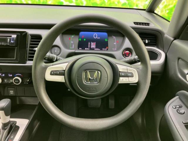 フィット ｅＨＥＶベーシック　衝突安全装置／車線逸脱防止支援システム／ヘッドランプ　ＬＥＤ／ＥＴＣ／ＥＢＤ付ＡＢＳ／横滑り防止装置／アイドリングストップ／クルーズコントロール／禁煙車／エアバッグ　運転席／エアバッグ　助手席（12枚目）