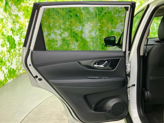 エクストレイル ４ＷＤ２０Ｘｉ　新品タイヤ／保証書／純正　９インチ　ＳＤナビ／インテリジェントルームミラー／衝突安全装置／車線逸脱防止支援システム／電動バックドア／ヘッドランプ　ＬＥＤ／ＥＴＣ／ＥＢＤ付ＡＢＳ／横滑り防止装置　４ＷＤ（24枚目）