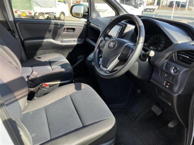 ノア X 新品タイヤ/保証書/純正 SDナビ/電動スライドドア/ヘッドランプ HID/Bluetooth接続/ETC/EBD付ABS/横滑り防止装置/アイドリングストップ/バックモニター/フルセグTV(5枚目)