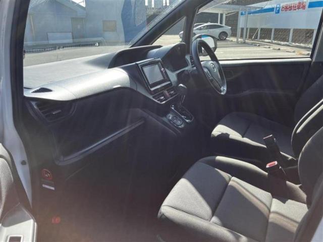 ノア X 新品タイヤ/保証書/純正 SDナビ/電動スライドドア/ヘッドランプ HID/Bluetooth接続/ETC/EBD付ABS/横滑り防止装置/アイドリングストップ/バックモニター/フルセグTV(6枚目)