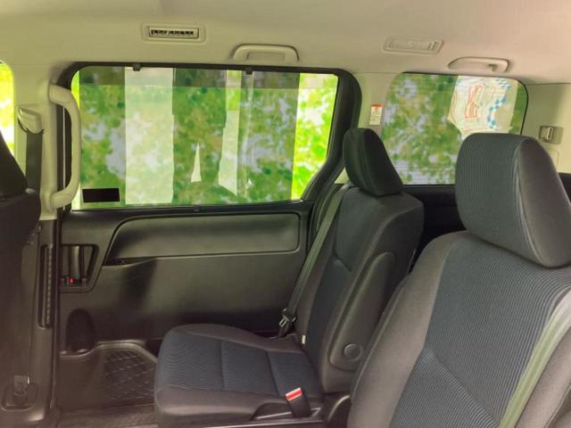 ノア Ｘ　新品タイヤ／保証書／純正　ＳＤナビ／電動スライドドア／ヘッドランプ　ＨＩＤ／Ｂｌｕｅｔｏｏｔｈ接続／ＥＴＣ／ＥＢＤ付ＡＢＳ／横滑り防止装置／アイドリングストップ／バックモニター／フルセグＴＶ（23枚目）