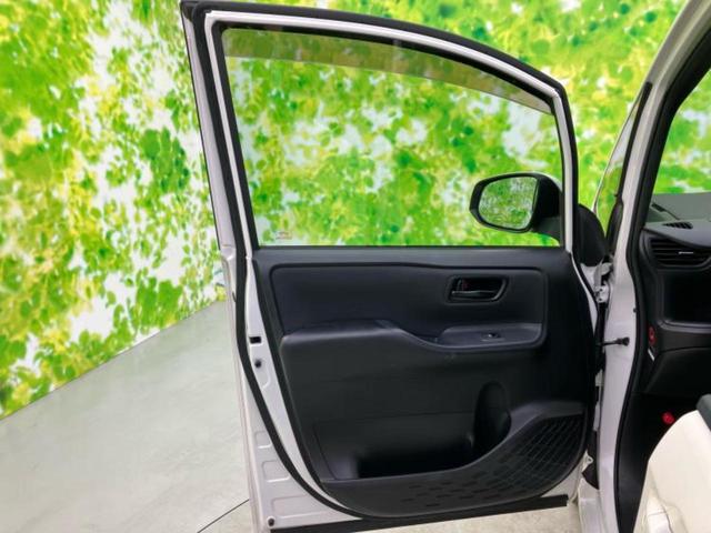 ノア Ｘ　新品タイヤ／保証書／純正　ＳＤナビ／電動スライドドア／ヘッドランプ　ＨＩＤ／Ｂｌｕｅｔｏｏｔｈ接続／ＥＴＣ／ＥＢＤ付ＡＢＳ／横滑り防止装置／アイドリングストップ／バックモニター／フルセグＴＶ（24枚目）