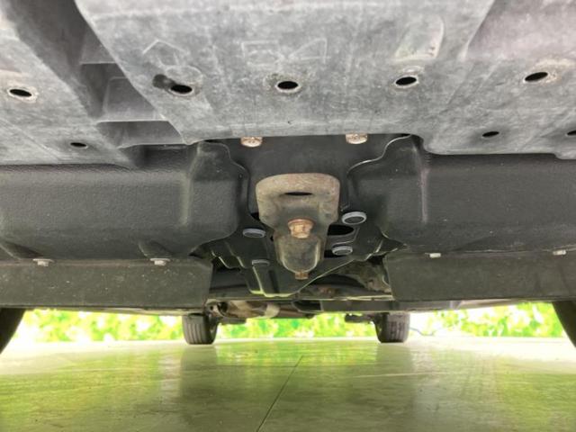 ノア Ｘ　新品タイヤ／保証書／純正　ＳＤナビ／電動スライドドア／ヘッドランプ　ＨＩＤ／Ｂｌｕｅｔｏｏｔｈ接続／ＥＴＣ／ＥＢＤ付ＡＢＳ／横滑り防止装置／アイドリングストップ／バックモニター／フルセグＴＶ（52枚目）