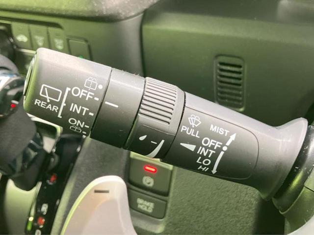 Ｎ－ＢＯＸカスタム ターボ　新品タイヤ／保証書／純正　９インチ　ＳＤナビ／ホンダセンシング／両側電動スライドドア／シートヒーター／マルチビューカメラシステム／車線逸脱防止支援システム／シート　ハーフレザー　衝突被害軽減システム（17枚目）