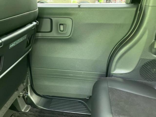 Ｎ－ＢＯＸカスタム ターボ　新品タイヤ／保証書／純正　９インチ　ＳＤナビ／ホンダセンシング／両側電動スライドドア／シートヒーター／マルチビューカメラシステム／車線逸脱防止支援システム／シート　ハーフレザー　衝突被害軽減システム（22枚目）