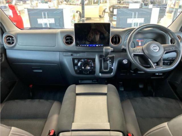 キャラバン グランドプレミアムＧＸロング　新品タイヤ／保証書／社外　１０インチ　ＳＤナビ／インテリジェントルームミラー／衝突安全装置／アラウンドビューモニター／車線逸脱防止支援システム／シート　ハーフレザー／ドライブレコーダー　社外　ドラレコ（4枚目）