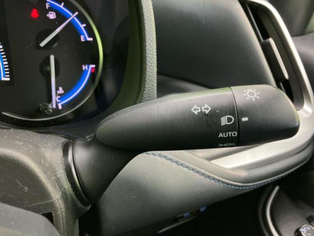 ヴォクシー ハイブリッドＳ－Ｚ　新品タイヤ／保証書／ディスプレイオーディオ＋ナビ１０インチ／トヨタセーフティセンス／両側電動スライドドア／シートヒーター／車線逸脱防止支援システム／シート　ハーフレザー　衝突被害軽減システム　ドラレコ（11枚目）