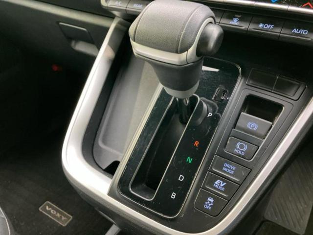 ヴォクシー ハイブリッドＳ－Ｚ　新品タイヤ／保証書／ディスプレイオーディオ＋ナビ１０インチ／トヨタセーフティセンス／両側電動スライドドア／シートヒーター／車線逸脱防止支援システム／シート　ハーフレザー　衝突被害軽減システム　ドラレコ（13枚目）