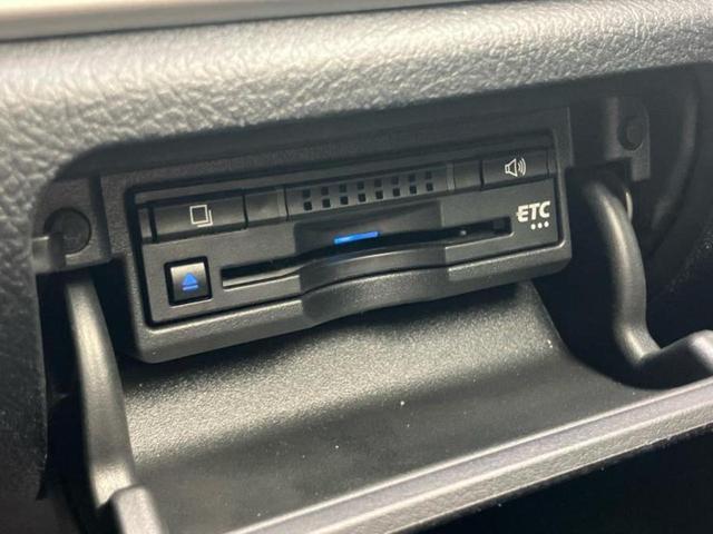 クラウン アスリートＳ－Ｔ　サンルーフ／エアロ／保証書／純正　ＳＤナビ／シート　フルレザー／ヘッドランプ　ＬＥＤ／Ｂｌｕｅｔｏｏｔｈ接続／ＥＴＣ／ＥＢＤ付ＡＢＳ／横滑り防止装置／アイドリングストップ／クルーズコントロール（18枚目）